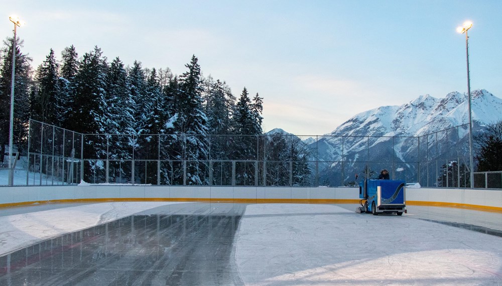 Die neue Kunsteisfläche Igls hat wie alle städtischen Kunsteisplätze auch über die Weihnachtsferien geöffnet.