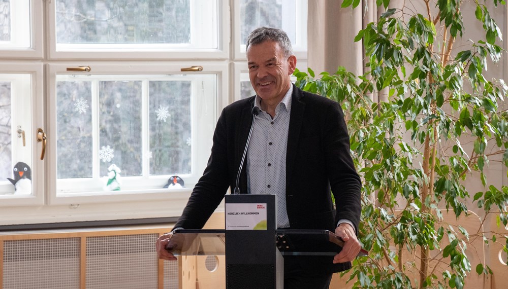 Bürgermeister Willi freute sich über das tolle Gemeinschaftsprojekt in der Müllerstraße.