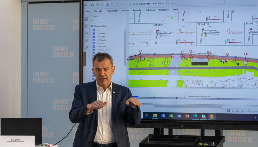 Bürgermeister Georg Willi präsentierte die geplante Umgestaltung entlang der Innmauer.