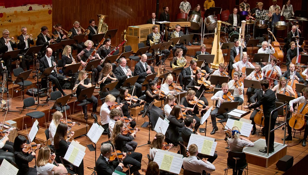Die Musikschule der Stadt Innsbruck begeistert im März mit mehreren Auftritten. Die Jugendphilharmonie ist bei den Vorkonzerten des Tiroler Symphonieorchesters am 14. und 15. März zu hören.