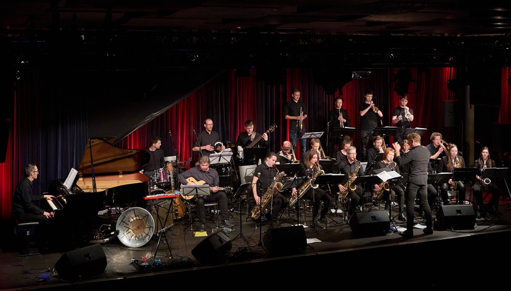 Die Inn Seit'n Big Band ist am 19. März im Treibhaus zu hören.
