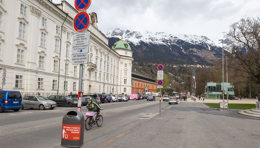 Ladezone am Rennweg vor dem Haus der Musik.