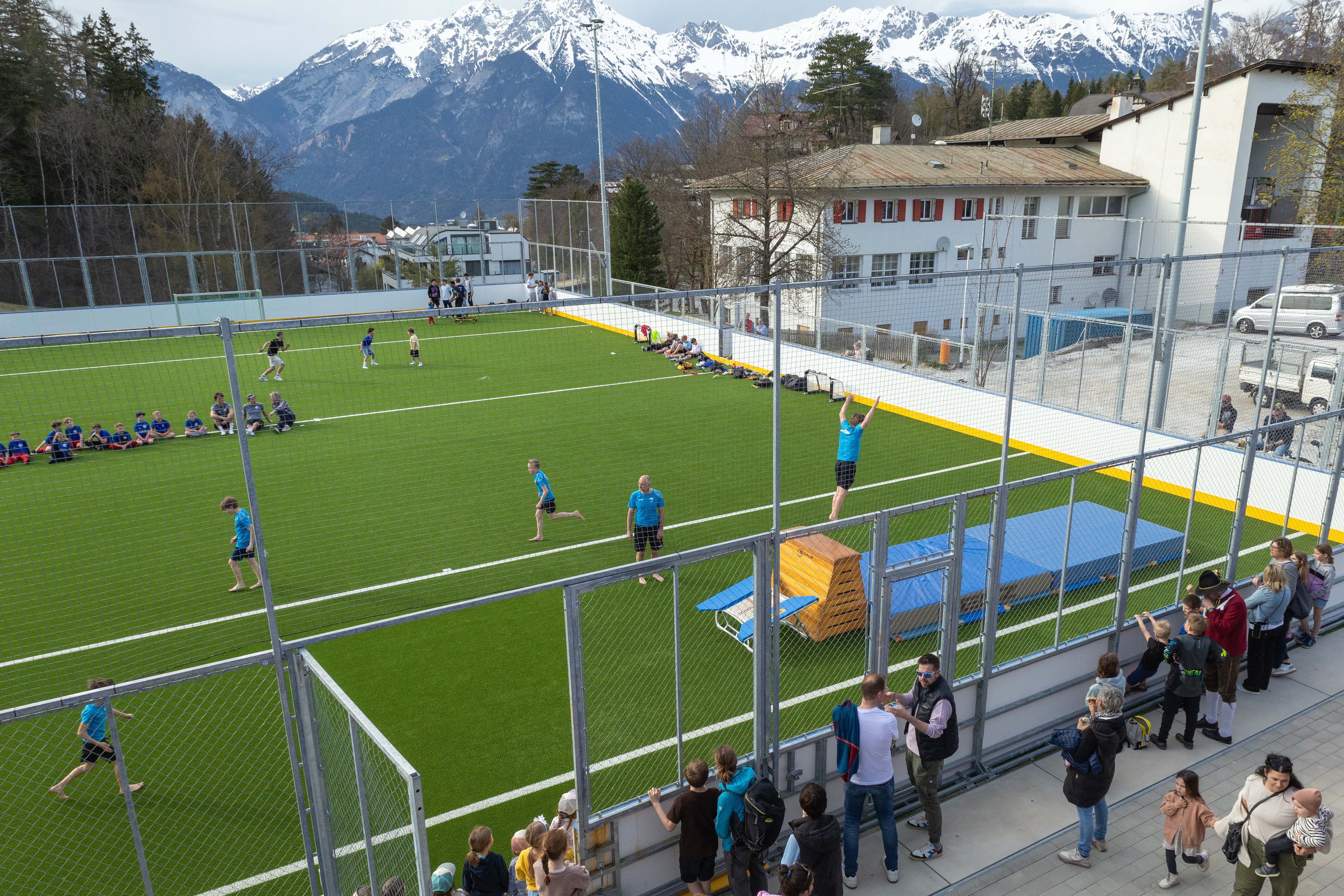 Der Sportplatz dient vor allem den Kindern und Jugendlichen in Igls und Vill sowie den örtlichen Vereinen.