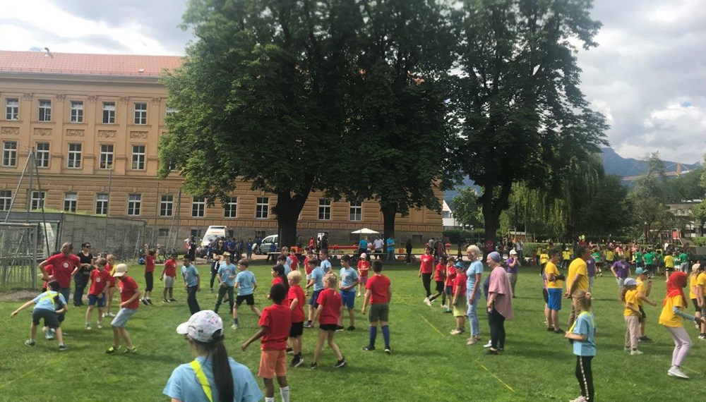 Der Schulgarten der Volksschule Saggen-Siebererschule präsentierte sich letzten Mittwoch als großes Turniergelände