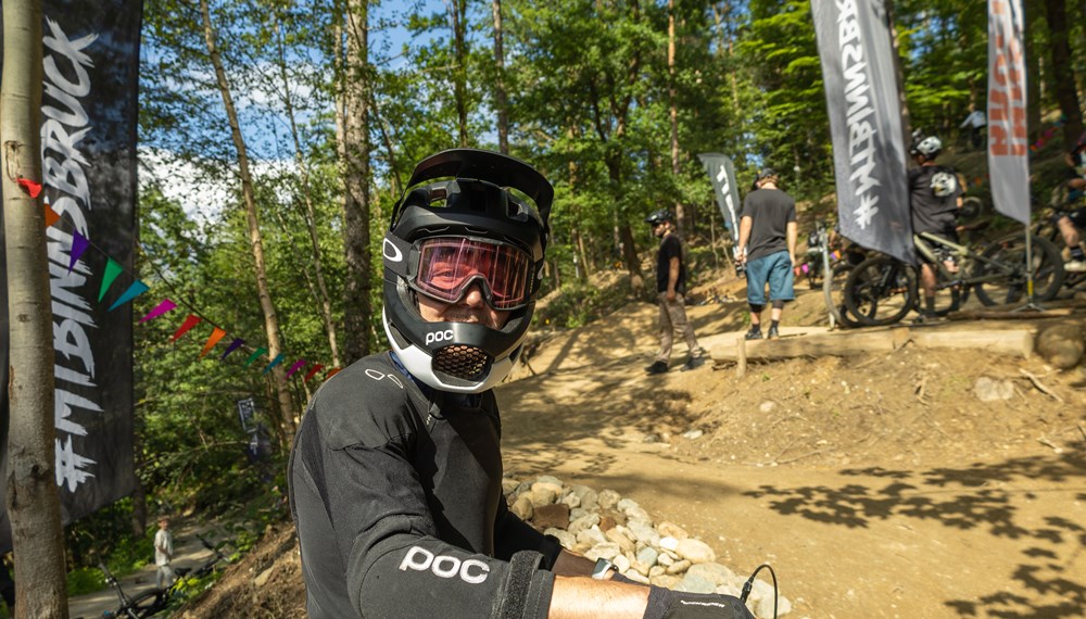 Bürgermeister Johannes Anzengruber ist selbst begeisterter Nutzer des Trailparks in der Rossau und hat die Strecke bereits mehrfach mit dem Bike getestet.