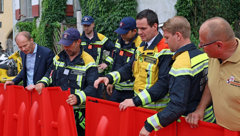 Die einzelnen Elemente werden ineinandergesteckt, der Einsatz von Werkzeug ist dabei nicht nötig