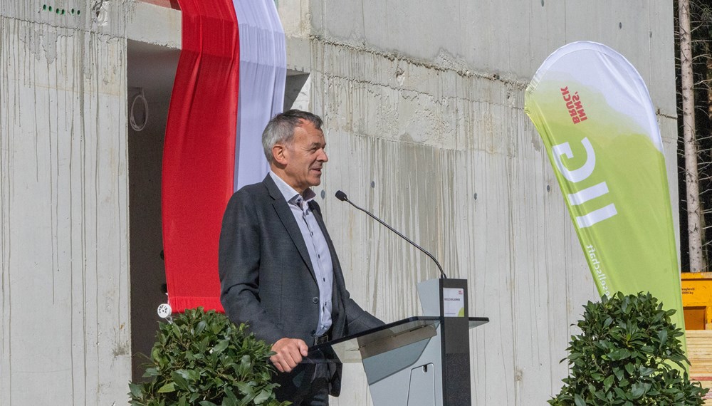 Vizebürgermeister Georg Willi begrüßte bei der Feier insbesondere die Kinder, die in Igls bald ein neues Zuhause finden werden.