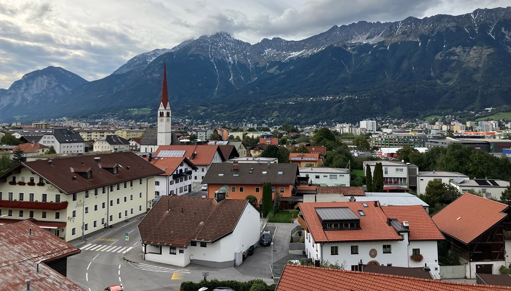 Bis heute hat sich die Amraser Stadtteilkultur ihren dörflich-bäuerlichen Charakter bewahrt.