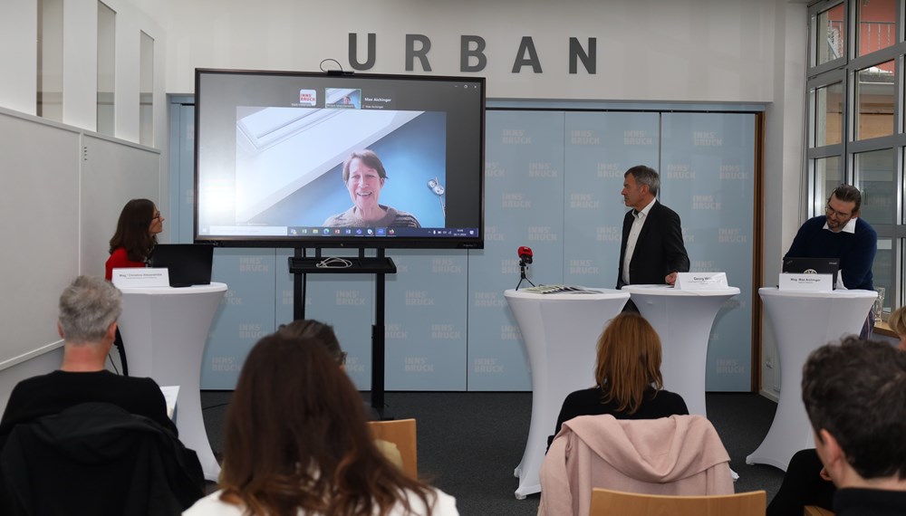Mirjam Mieschendahl stellte - online zugeschaltet - WeLocally vor: Eine Plattform mit dem Fokus auf lokale kleine Unternehmen, Vereine, Initiativen und Kunst- und Kulturschaffende, auf Niederschwelligkeit und Nachhaltigkeit.