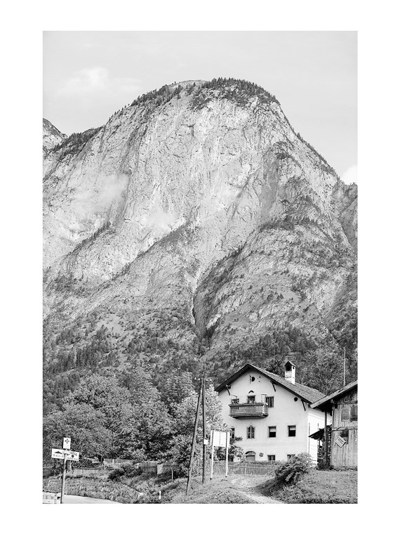 Der Hechenberg von der Kranebitter Allee aus gesehen, um 1935.