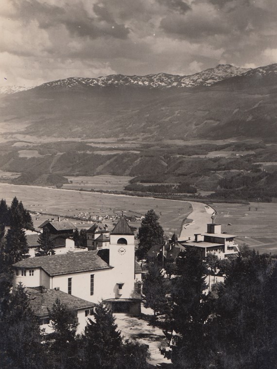 Die Theresienkirche auf der Hungerburg.