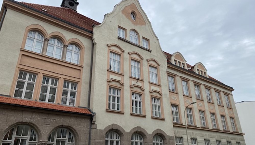 Die Mittelschule Ilse-Brüll-Gasse fördert mit ihrem Schwerpunkt kreative Talente. Der Tag der offenen Tür findet dort am Freitag, 17. Jänner 2025 statt.