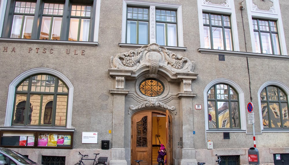 Die städtischen Kindergärten wie jener in der Müllerstraße sowie die städtischen Schülerhorte laden im Februar zum Tag der offenen Tür.