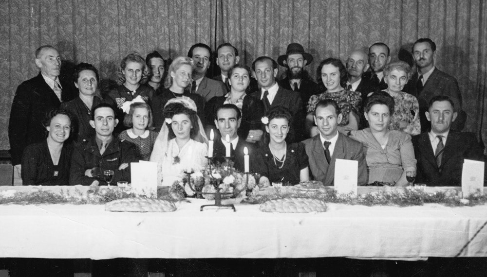 Die erste jüdische Hochzeit in Innsbruck nach dem Holocaust fand am 26. September 1946 im Gasthaus Adambräu statt.