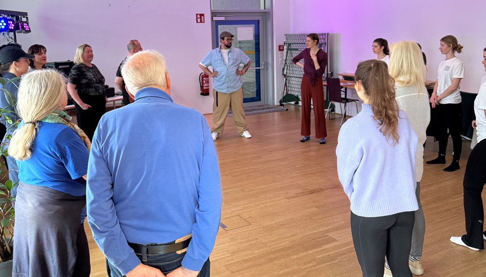 Mit den Tanz-Cafés im Stadtteiltreff Reichenau wird das Zusammenleben im neu entstehenden
Innsbrucker Stadtteil Campagne Areal lebendiger und inklusiver.