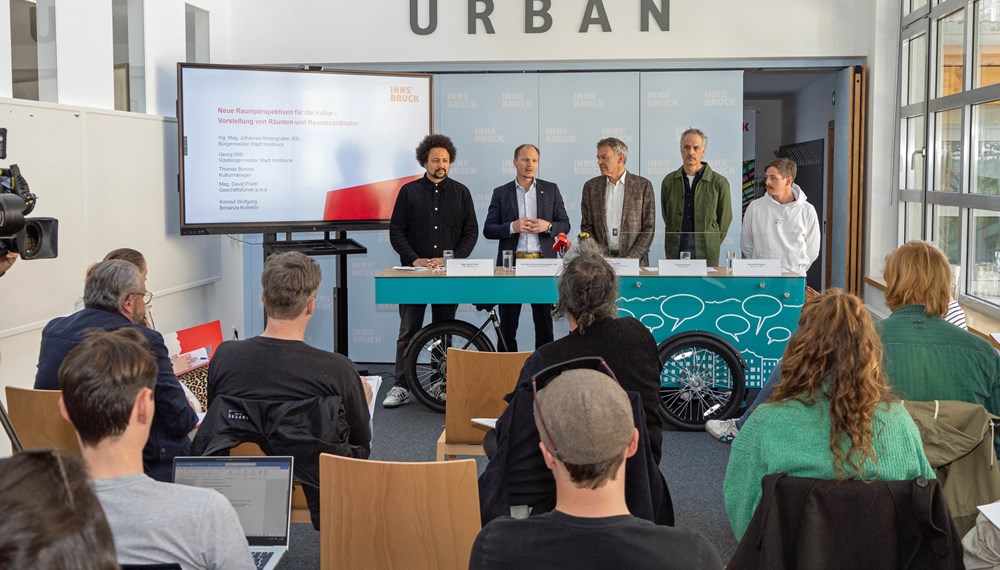 Bei einer Pressekonferenz wurden erste Schritte zur Entspannung der Raumsituation sowie die neue Kulturraum-Koordination vorgestellt.