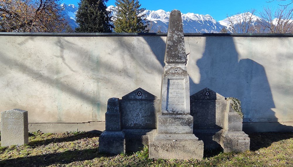 Das im Mai 1925 eingeweihte Denkmal für die im 1. Weltkrieg in Tirol gestorbenen jüdischen Soldaten am Westfriedhof.