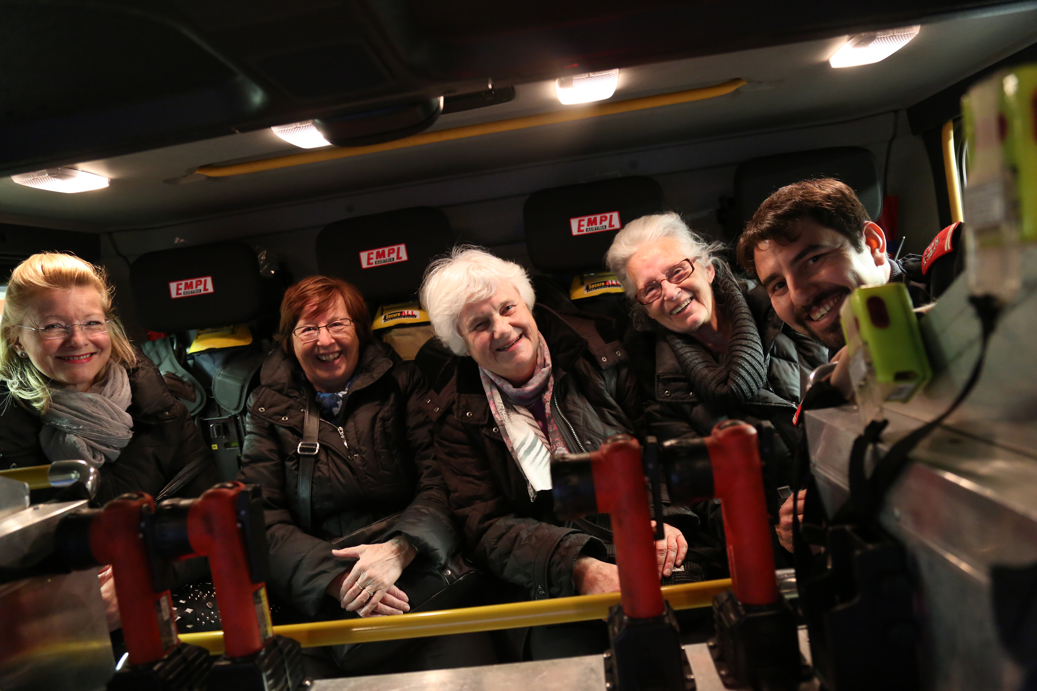 Die Damen waren sich einig: "Wären wir noch ein wenig jünger, würden wir zur Feuerwehr gehen!"