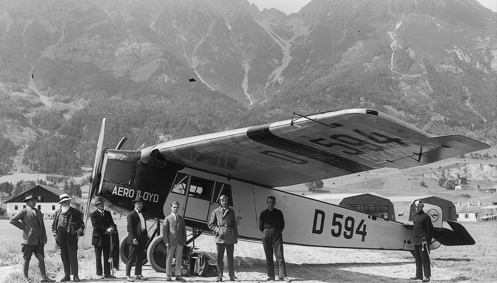 Am 1. Juni 1925 wurde der erste Innsbrucker Flughafen in der Reichenau eröffnet.