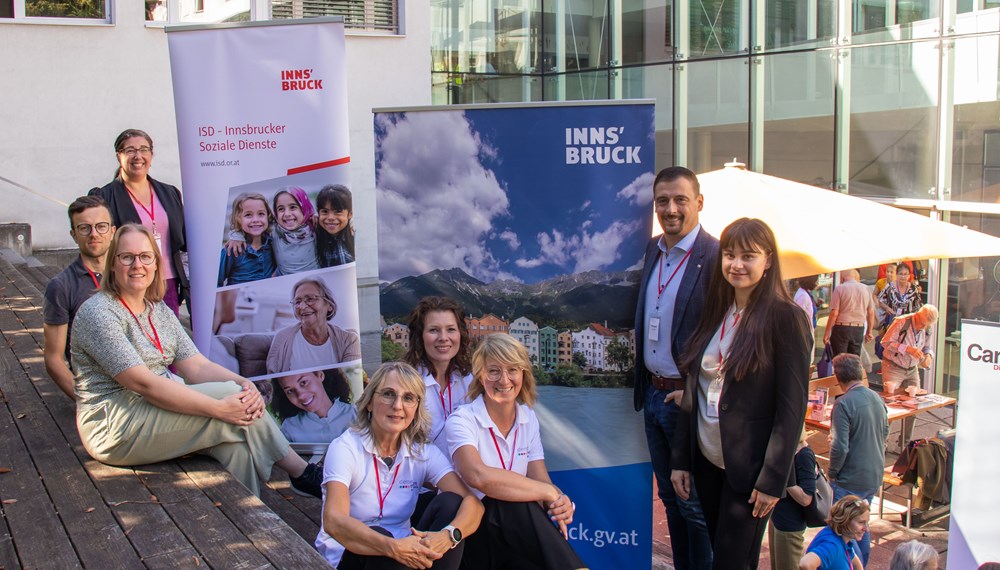 Mit dabei und an der Organisation des 1. DemenzMeet beteiligt waren (v. l.): Lydia Rudigkeit, Bernadette Höck, Raimund Lusser (alle ISD-Sozialarbeit), Gertrud Devich (Geschäftsführung VAGET), Johanna Constantini, Angela Pflanzner (VAGET), Michael Urschitz (Leiter Referat Pflegekoordination, Stadt Innsbruck) und Emma Pinzger (Referat Pflegekoordination, Stadt Innsbruck).