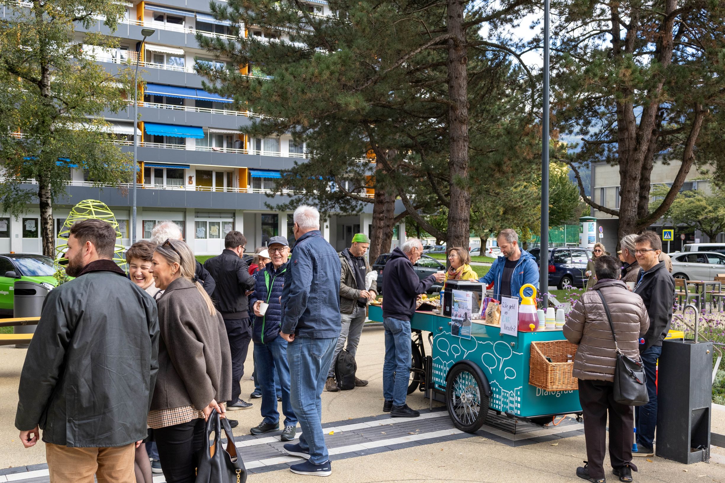 Die offizielle Eröffnung des neugestalteten Olympiaparks fand am Donnerstag, den 2. Oktober bei Kaffee und Kuchen gemeinsam mit der Bevölkerung statt.