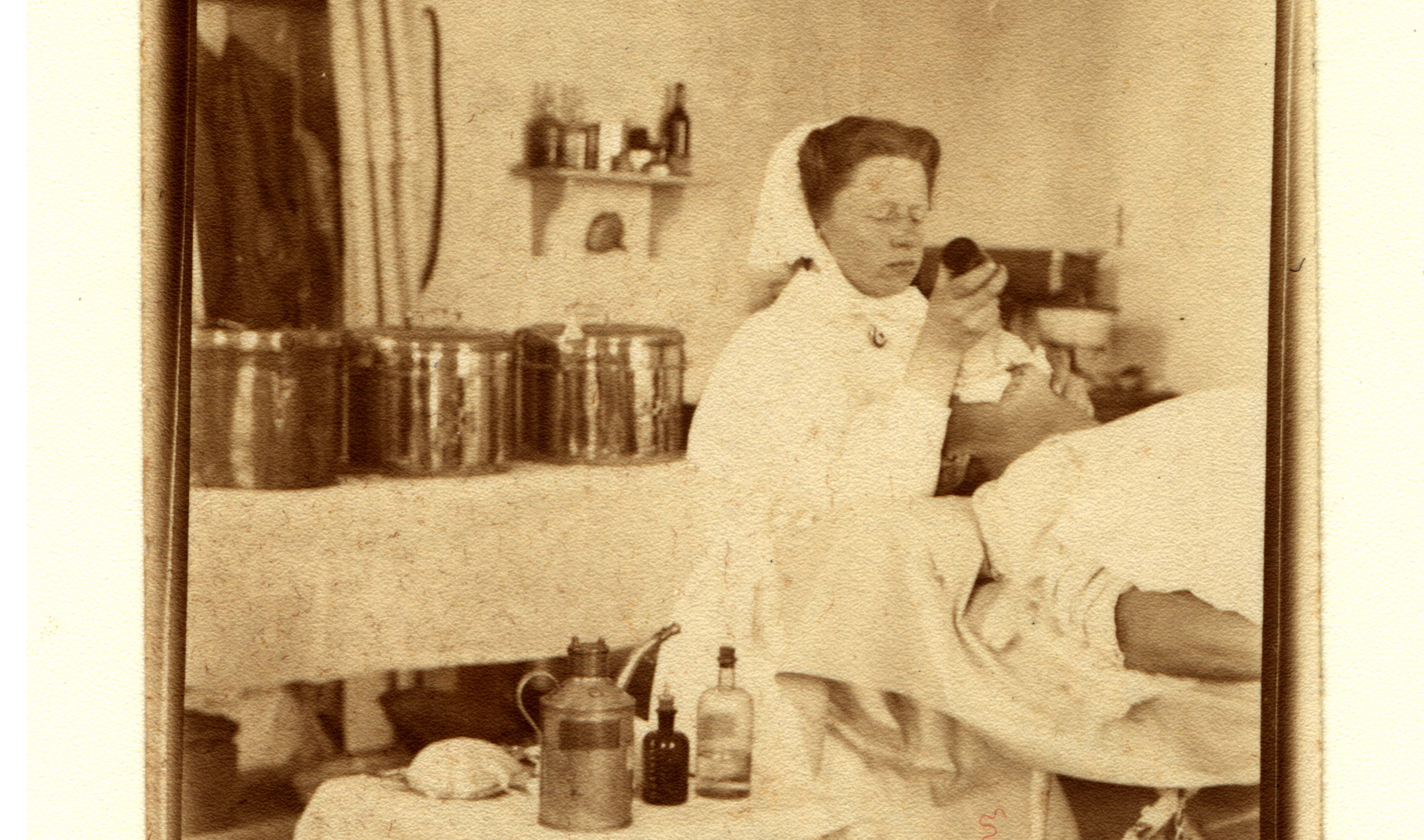 Marie Gabrielle Lodron im Lazarett in Pellizzano, ~1915–1918