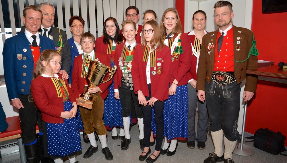 42 Kinder nahmen am Skirennen, und 58 am BAON-Königskettenschießen 2015 teil. Die Siegerehrungen dazu fanden im Schützenheim der Schützenkompanie Allerheiligen statt. Vizebürgermeister Christoph Kaufmann gratulierte herzlich.