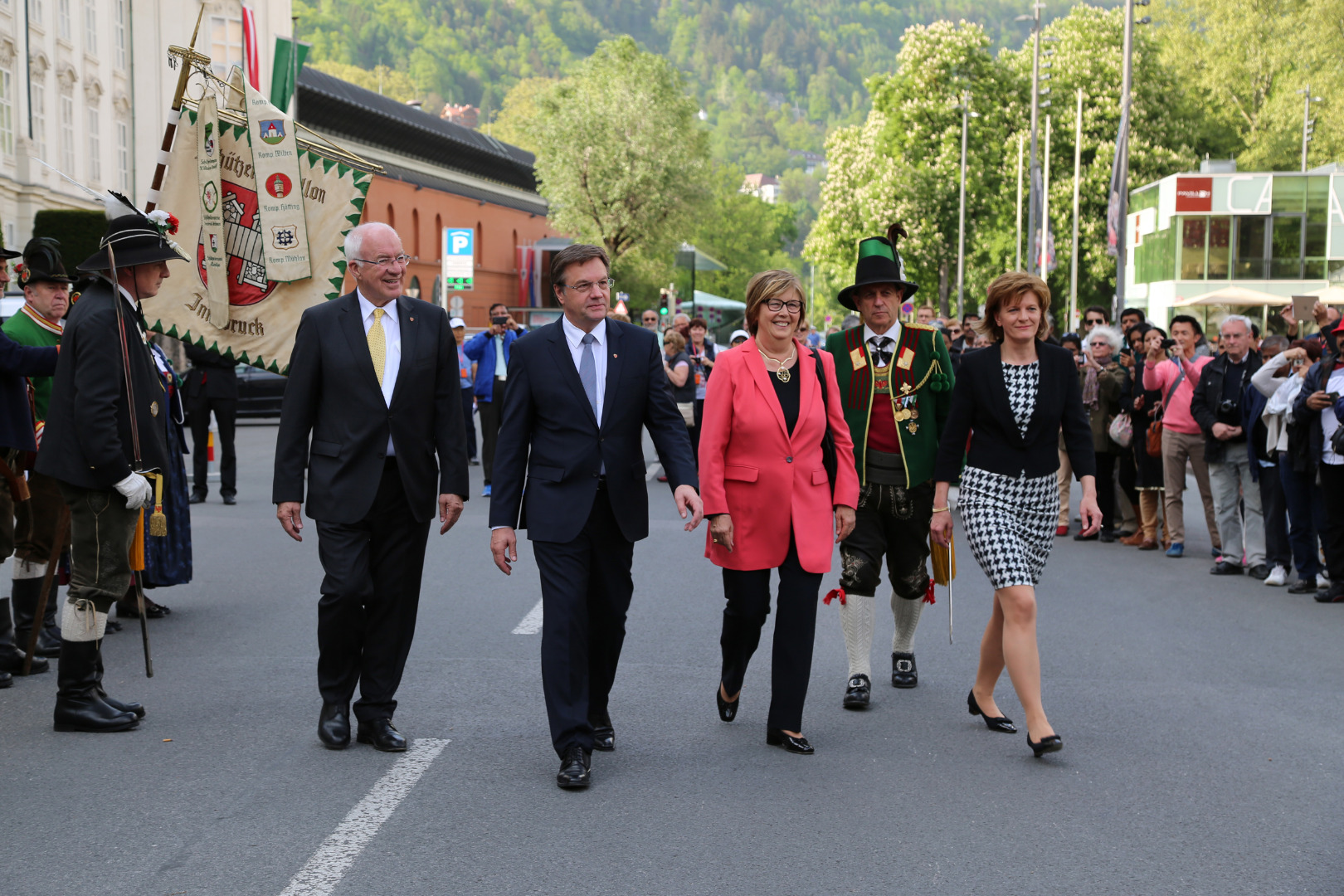 Landesüblicher Empfang bei der Kaiserlichen Hofburg anlässlich der Verleihung des Kaiser-Maximilian-Preises 2015 an Mercedes Bresso
