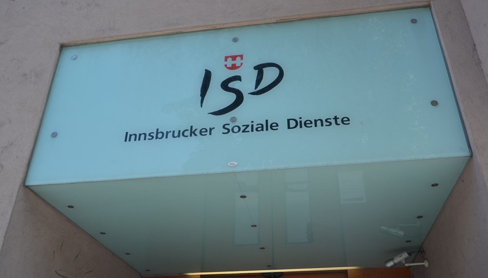 In den acht Wohn- und Pflegeheimen der ISD werden mehr als 1.000 Menschen gepflegt, 700 weitere werden durch das Angebot der mobilen Pflege betreut.