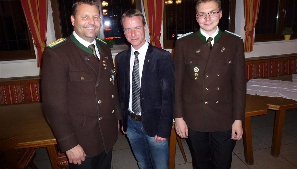 Die Schützengilde Reichenau veranstaltete vom 27. bis 31. Oktober die Innsbrucker Stadtmeisterschaft des Bezirkbundes Innsbruck. Sportreferent und Vizebürgermeister Christoph Kaufmann ließ es sich nicht nehmen persönlich die Siegerehrung mit mit Obmann und Oberschützenmeister Harald Gutsch und Bezirksoberschützenmeister Joachim Steinlechner durchzuführen.