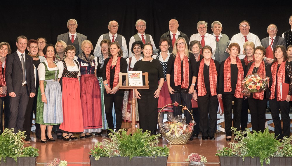 Am Samstag, den ‎21.11.2015 feierte die Chorgemeinschaft Neu Arzl/Olympisches Dorf ihr 25 jähriges Jubiläum . Vizebürgermeister Christoph Kaufmann überbrachte die Grußworte der Stadt Innsbruck und bedankte sich für die zahlreichen kirchlichen und weltlichen Auftritte des Chors. Die Chorgemeinschaft Neu Arzl/Olympisches Dorf  ist ein wichtiger kultureller Botschafter Innsbrucks.