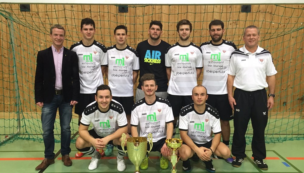Der Sportverein Innsbruck organisierte auch heuer wieder das traditionelle Alois Grosch Gedenkturnier. Alois Grosch war langjähriger Präsident des SVI und Funktionär im Tiroler Fussballverband. Vor allem der Nachwuchs war ihm immer ein großes Anliegen. Alois Grosch würde für sein Engagement mit dem Sport Ehrenzeichen der Stadt Innsbruck ausgezeichnet. Turniersieger 2015 wurde der SVI vor dem FC Kitzbühel. Vizebürgermeister und Sportreferent Christoph Kaufmann nahm die die Siegerehrung persönlich vor.