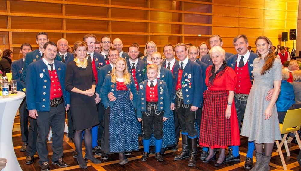 Zahlreiche Ehrengäste nahmen am Neujahrsempfang der Vereine und Institutionen im Stadtteil Neu Arzl/ Olympisches Dorf teil, allen voran Bürgermeisterin Christine Oppitz-Plörer mit Vizebürgermeisterin Sonja Pitscheider, Vizebürgermeister Christoph Kaufmann und GR Franz Hitzl. Danke an Präsident Friedl Ludescher und seinem gesamten Team für den gelungenen Abend.