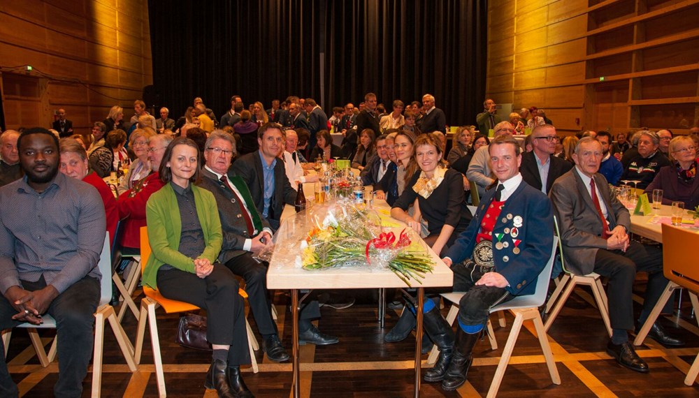 Zahlreiche Ehrengäste nahmen am Neujahrsempfang der Vereine und Institutionen im Stadtteil Neu Arzl/ Olympisches Dorf teil, allen voran Bürgermeisterin Christine Oppitz-Plörer mit Vizebürgermeisterin Sonja Pitscheider, Vizebürgermeister Christoph Kaufmann und GR Franz Hitzl. Danke an Präsident Friedl Ludescher und seinem gesamten Team für den gelungenen Abend.