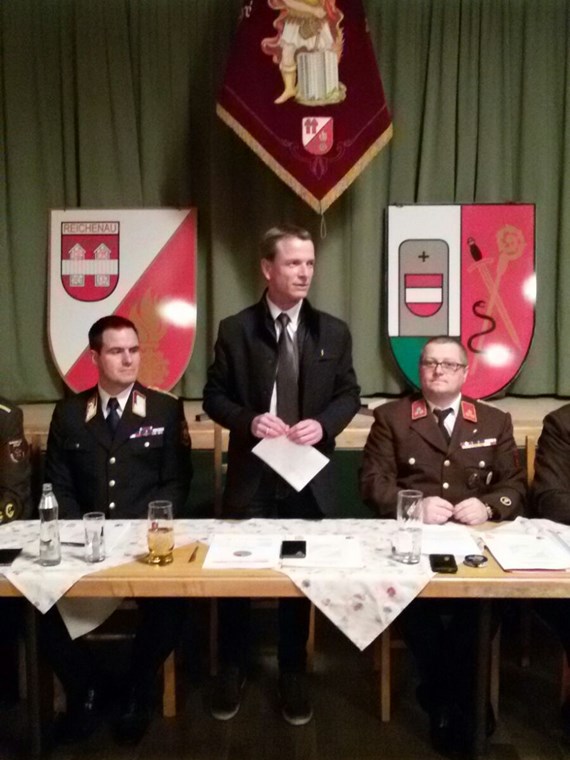 Vizebürgermeister und Feuerwehrreferent Christoph Kaufmann besuchte die 32. Jahreshauptversammlung der Freiwilligen Feuerwehr Reichenau und bedankte sich im Namen der Stadt Innsbruck für das ehrenamtliche Engagement im Sinne der Sicherheit für die Innsbrucker Bevölkerung . Über 7.700 Einsatzstunden wurden von der Einheit im Berichtsjahr absolviert.