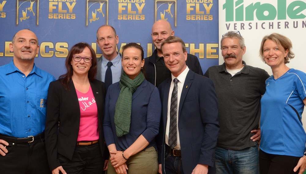 Die 12. Int. Golden Roof Challenge wird am 25. Mai 2016 wieder ein Feuerwerk an Weltklasse-Leichtathletik in der Innsbrucker Altstadt abbrennen. Absolute Top-SpringerInnen werden in den Leichtathletik-Disziplinen Stabhochsprung und Weitsprung im bewährten Kreuzfeuer-Modus direkt unter dem Goldenen Dachl um die Qualifikation für die Olympischen Spiele in Rio kämpfen.