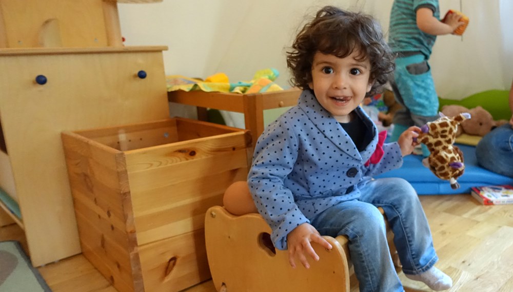 Das Projekt verbindet Deutschkurse mit einer kostenlosen Betreuungsmöglichkeit für Kinder im Alter zwischen einem und vier Jahren.