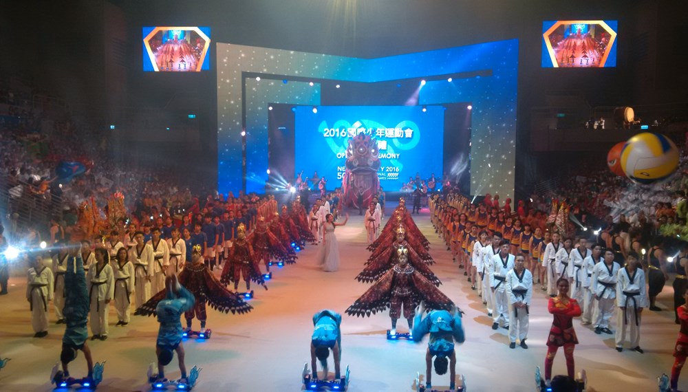 Mit einer großartigen Feier wurden am 12. Juli die 50. International Children’s Summer Games eröffnet. Innsbrucks Vizebürgermeister und Sportreferent Christoph Kaufmann übergab offiziell die ICG-Fahne an den Bürgermeister von New Taipei City. Die feierliche Eröffnung der 50. International Children’s Games erfolgte durch ICG-Präsident Thorsten Rasch. Am Mittwoch durfte sich bereits der erste Athlet aus Innsbruck über eine Medaille freuen: Philipp Ploberger von der Taekwondo Schule Innsbruck gewann in der Gewichtsklasse bis 45 Kilogramm die Bronzemedaille.
