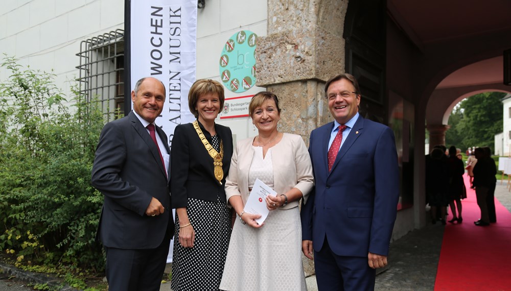 Am 12. August wurden die Innsbrucker Festwochen der Alten Musik feierlich eröffnet. Am Bild: Mag. Wolfgang Sobotka (Bundesminister für Inneres), Landeshauptmann Günther Platter, Bundespräsident a.D. Dr. Heinz Fischer mit Gattin Margit, Alessandro De Marchi (Künstlerischer Leiter der Innsbrucker Festwochen), Innsbrucks Bürgermeisterin Mag.a Christine Oppitz-Plörer.