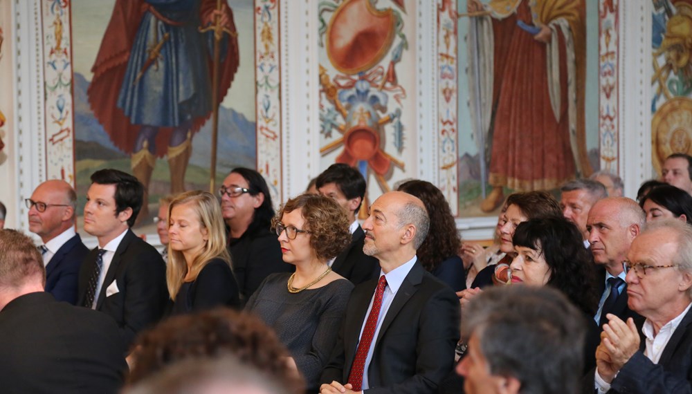 Am 12. August wurden die Innsbrucker Festwochen der Alten Musik feierlich eröffnet. Am Bild: Mag. Wolfgang Sobotka (Bundesminister für Inneres), Landeshauptmann Günther Platter, Bundespräsident a.D. Dr. Heinz Fischer mit Gattin Margit, Alessandro De Marchi (Künstlerischer Leiter der Innsbrucker Festwochen), Innsbrucks Bürgermeisterin Mag.a Christine Oppitz-Plörer.