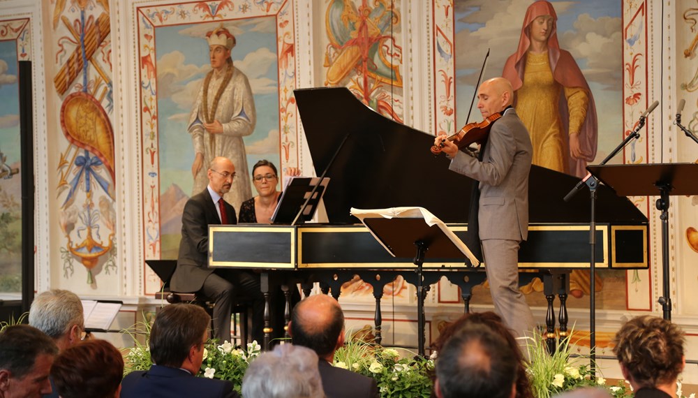 Am 12. August wurden die Innsbrucker Festwochen der Alten Musik feierlich eröffnet. Am Bild: Mag. Wolfgang Sobotka (Bundesminister für Inneres), Landeshauptmann Günther Platter, Bundespräsident a.D. Dr. Heinz Fischer mit Gattin Margit, Alessandro De Marchi (Künstlerischer Leiter der Innsbrucker Festwochen), Innsbrucks Bürgermeisterin Mag.a Christine Oppitz-Plörer.