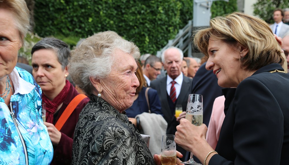 Am 12. August wurden die Innsbrucker Festwochen der Alten Musik feierlich eröffnet. Am Bild: Mag. Wolfgang Sobotka (Bundesminister für Inneres), Landeshauptmann Günther Platter, Bundespräsident a.D. Dr. Heinz Fischer mit Gattin Margit, Alessandro De Marchi (Künstlerischer Leiter der Innsbrucker Festwochen), Innsbrucks Bürgermeisterin Mag.a Christine Oppitz-Plörer.