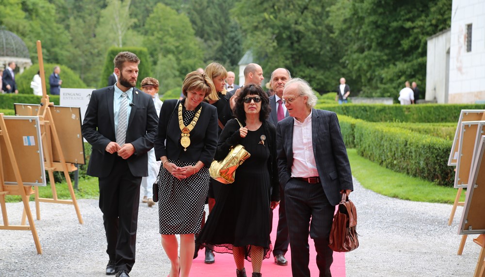 Am 12. August wurden die Innsbrucker Festwochen der Alten Musik feierlich eröffnet. Am Bild: Mag. Wolfgang Sobotka (Bundesminister für Inneres), Landeshauptmann Günther Platter, Bundespräsident a.D. Dr. Heinz Fischer mit Gattin Margit, Alessandro De Marchi (Künstlerischer Leiter der Innsbrucker Festwochen), Innsbrucks Bürgermeisterin Mag.a Christine Oppitz-Plörer.