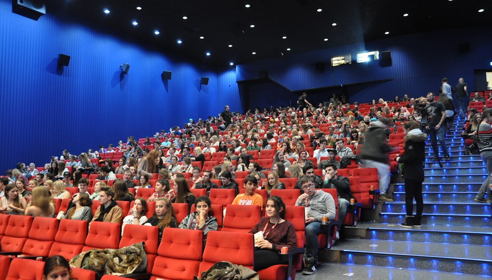 1.200 JungbürgerInnen füllen die Plätze des Metropol Kinos bei der "MyInnsbruck Movie Night".