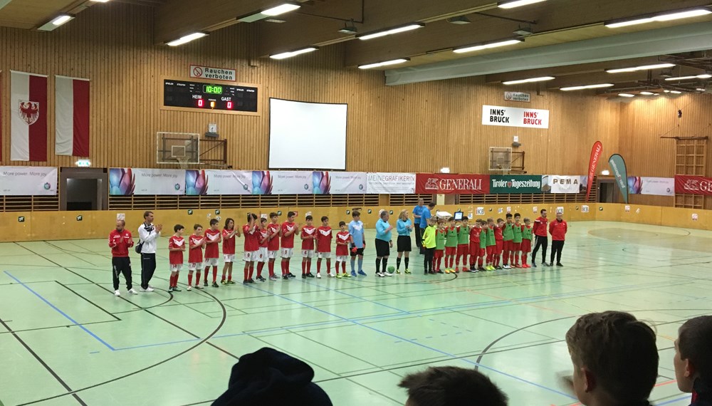 Beim UPC-Tirol-Cup 2016 in der Sporthalle Hötting West jubelte in der Kategorie U13 der SVI über den Turniersieg. Vizebürgermeister und Sportreferent Christoph Kaufmann bedankte sich persönlich beim Turnierveranstalter FC Union Innsbruck unter der Führung von Obmann Herbert Lehner und seinem Team für die perfekte Organisation.