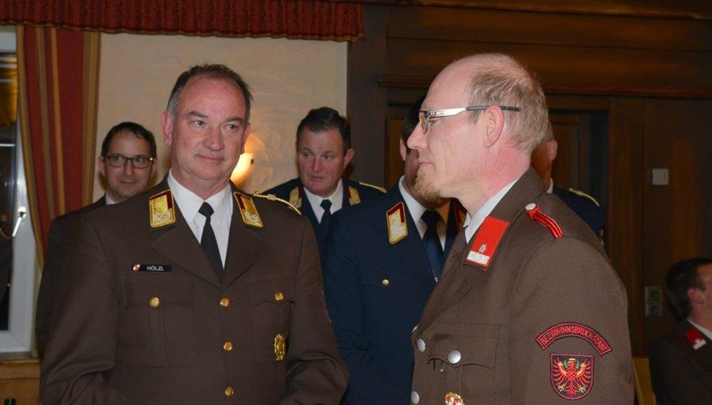 Seit 1874 gilt für die Männer der Freiwilligen Feuerwehr Hötting das Motto "retten - löschen - schützen". Kommandant Alois Muglach berichtete über die geleistete Arbeit im vergangenen Jahr. Mehr als 220 Dienstverrichtungen bzw. über 6.700 Stunden wurden von den Mitgliedern der FF Hötting im Sinne der Innsbrucker Bevölkerung geleistet. Ein herzliches Dankeschön dafür!