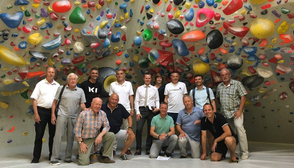 Das Präsidium der Sportunion Tirol besichtigte heute das neue Kletterzentrum Innsbruck. GF Reini Scherer führte persönlich durch die weltweit modernste Kletter- und Boulderanlage am Sillside Innsbruck.