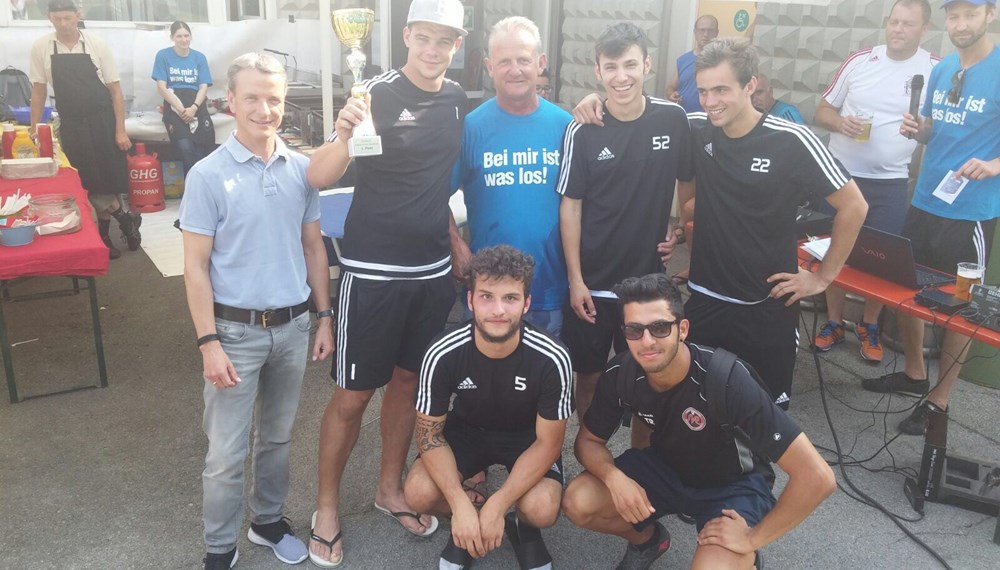 Am Samstag, den 24. Juni 2017  fand wieder das große STADTBLATT Bubble Soccer Kleinfeldturnier der SPG Innsbruck West am Sportplatz Hötting-West in Innsbruck statt.  Für das Turnier könnten sich Damenmannschaften, Hobby-, oder Betriebsmannschaft anmelden !! Herzlichen Dank an die SPG Innsbruck West für das tolle Turnier.